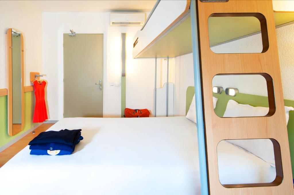 Ibis Budget Aeroport Le Bourget Garonor ル・ブラン・メニル エクステリア 写真