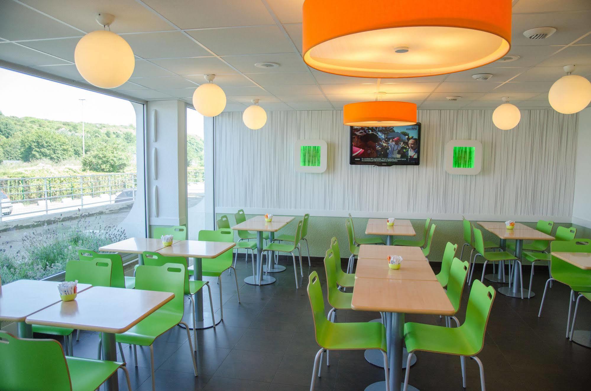 Ibis Budget Aeroport Le Bourget Garonor ル・ブラン・メニル エクステリア 写真