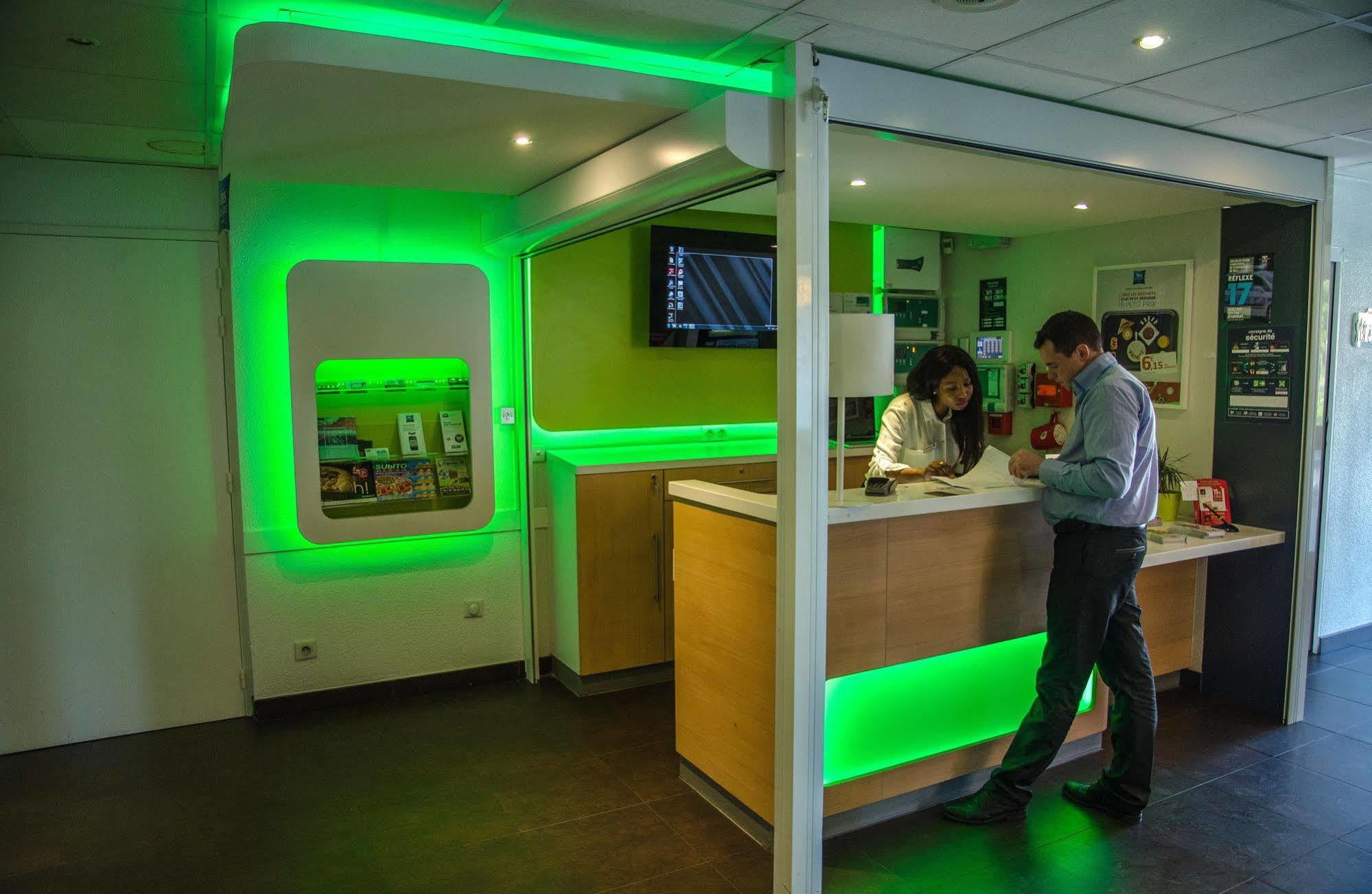 Ibis Budget Aeroport Le Bourget Garonor ル・ブラン・メニル エクステリア 写真